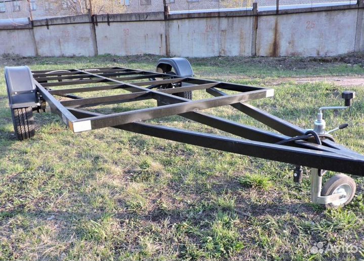 Легковой прицеп автомобильный