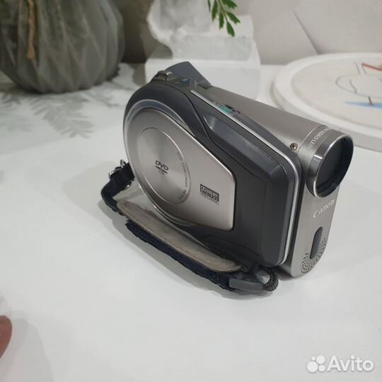 DVD Видеокамера Canon DC 10