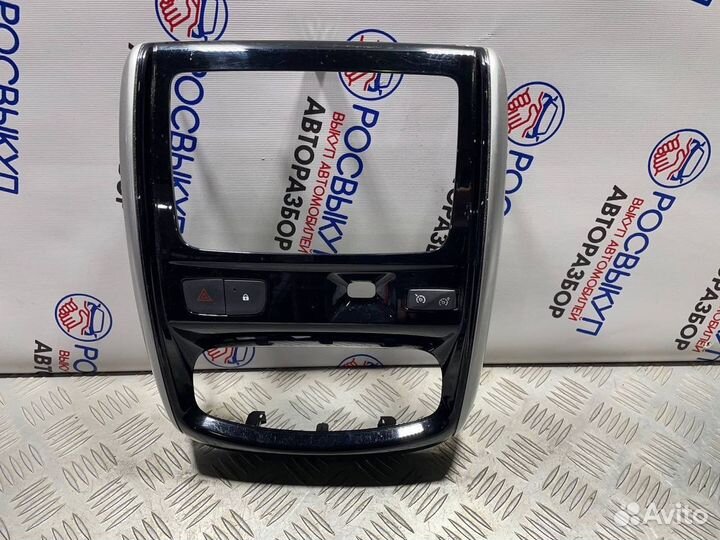 Накладка декоративная Nissan Terrano