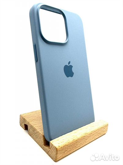 Чехол для iPhone Silicone Case с MadSafe