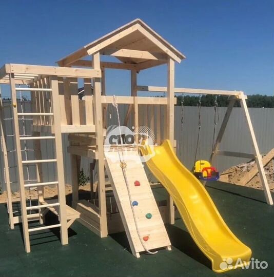 Детская площадка, домик с горкой