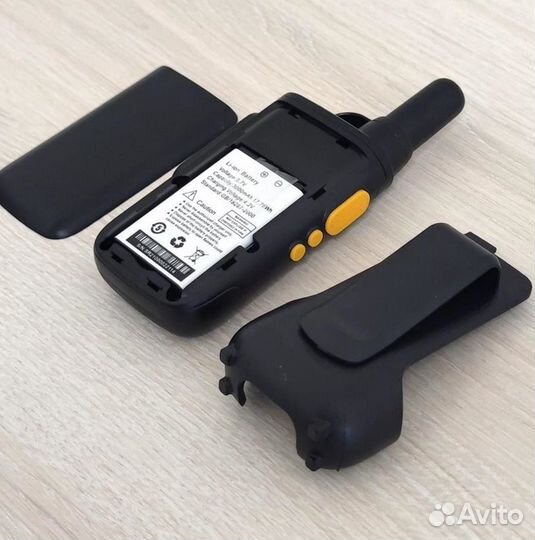 Рация с наушником, радиостанция с гарнитурой