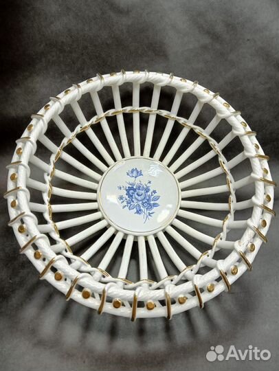 Сухарница фарфор