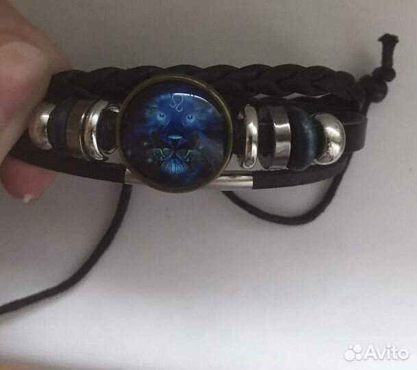 Браслет лев