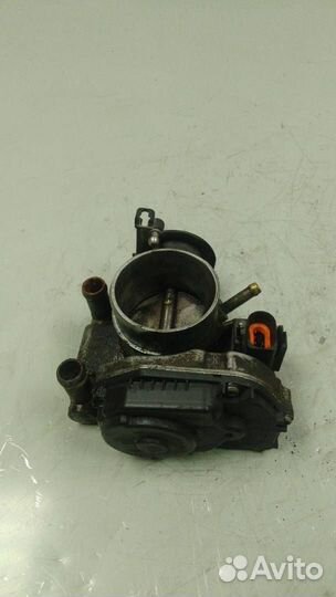 Дроссельная заслонка Audi A4 B5 1997 058133063H