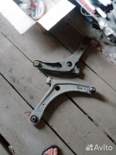 Рычаги передние Lancer 10