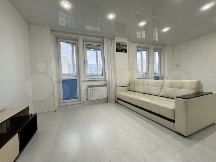 2-к. квартира, 70 м², 9/17 эт.