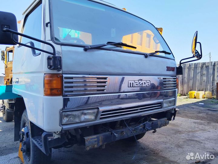 Продам кабину Мазда титан