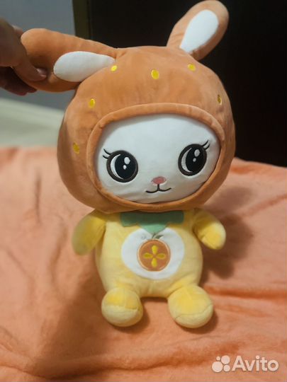 Мягкая игрушка зайчик с пледом