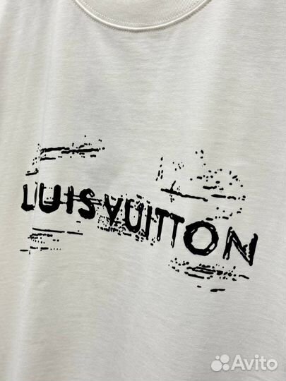 Футболка Louis Vuitton черная и белая оверсайз