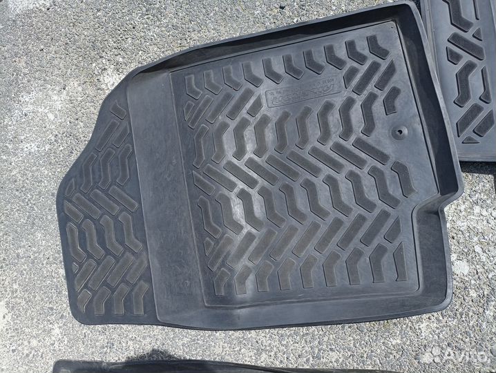 Автомобильные коврики KIO RIO и универсальные