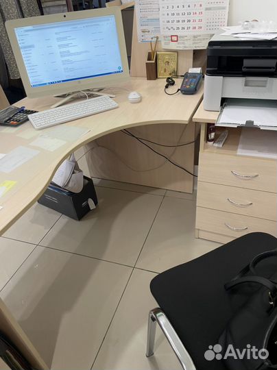 Письменный стол