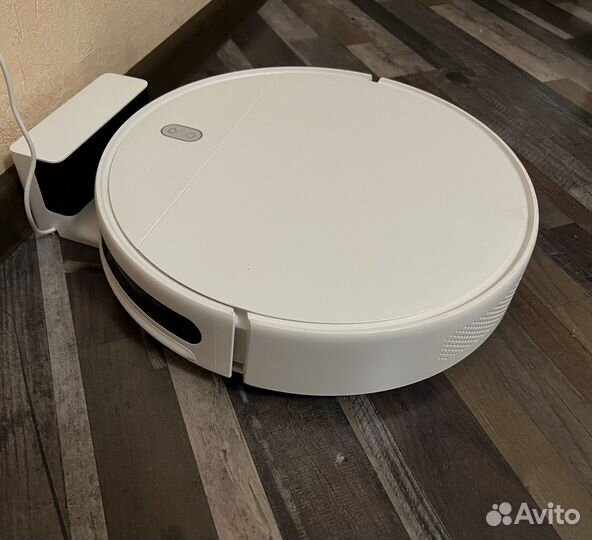 Робот-пылесос Xiaomi Mi Robot Vacuum-Mop Essential