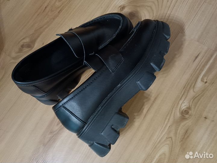 Лоферы на грубой платформе 37