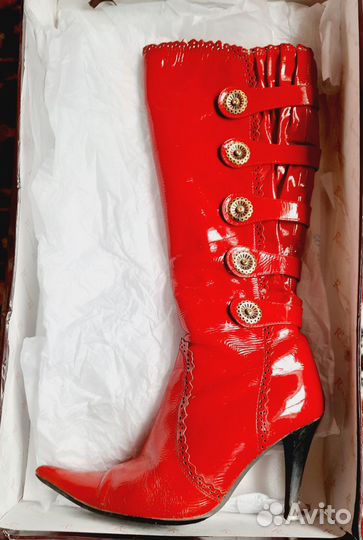 Сапоги женские из натуральной лаковой кожи