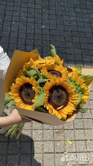 Подсолнухи букет