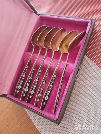 Серебрянные чайные ложки