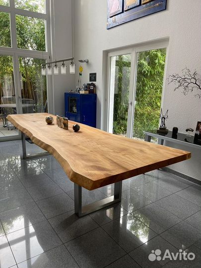 Стол из эпоксидной смолы