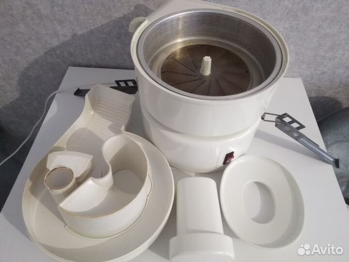 Соковыжималка свпп-301