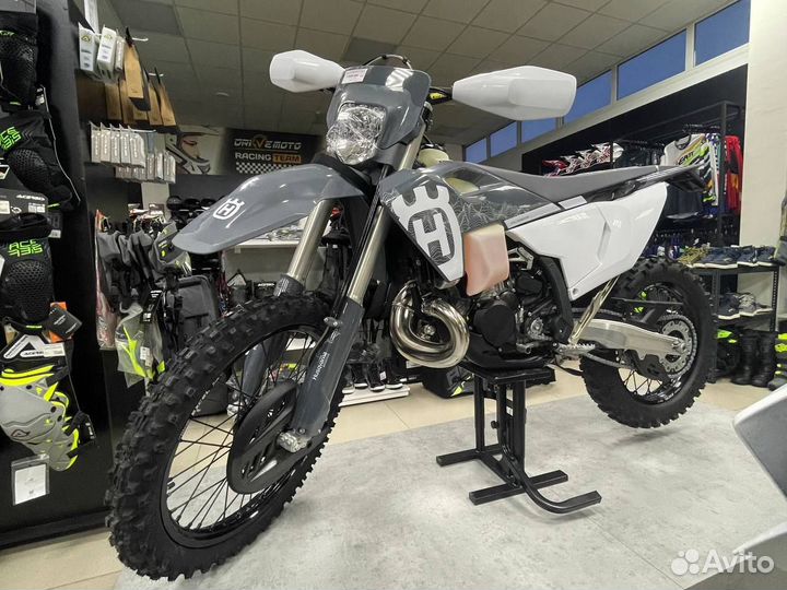 Мотоцикл Husqvarna TE 300PRO (2024 год)