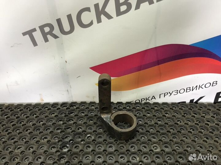 43082906094 Кронштейн стабилизатора правый