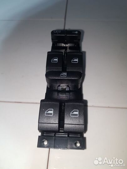 Блок управления стеклами VW Touareg 03- новый ориг