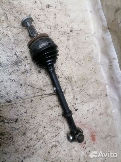 Привод передний правый Volvo V70 SW