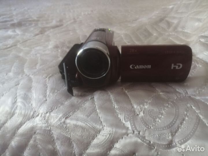 Видеокамера Canon legria