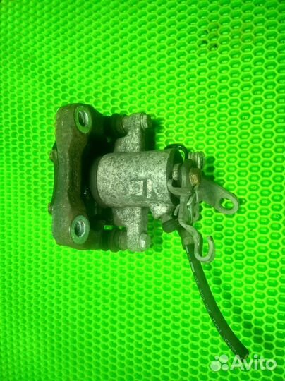 Суппорт задний правый Skoda Octavia II A5