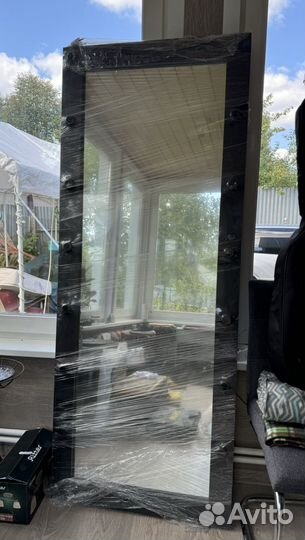 Гримерное зеркало с лампочками