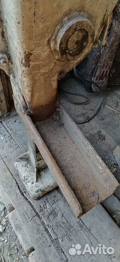 Тепловозный домкрат