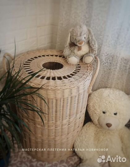 Корзина плетеная из бумажной лозы