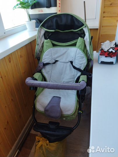 Прогулочная коляска