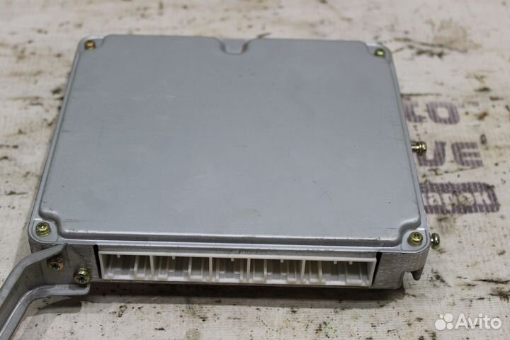 Lexus RX 300 Блок управления двс с замком зажигани