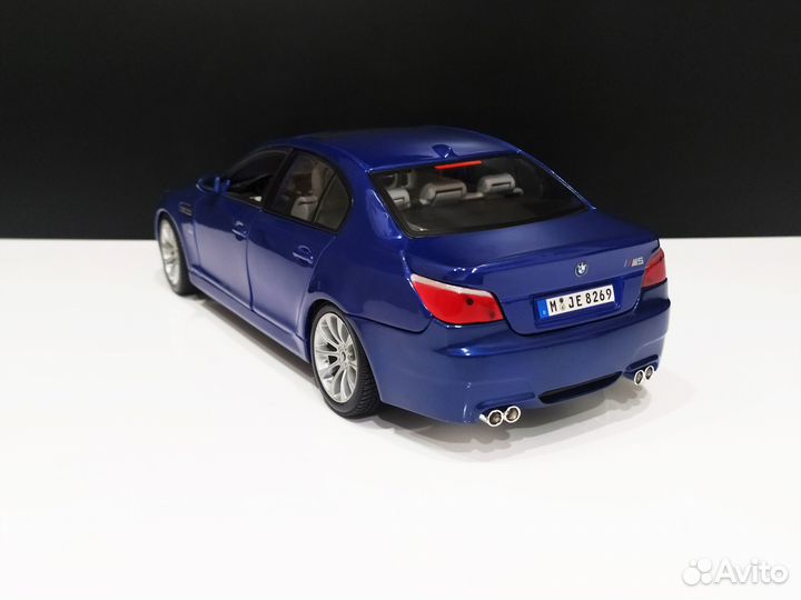 1:18 BMW M5 (E60)