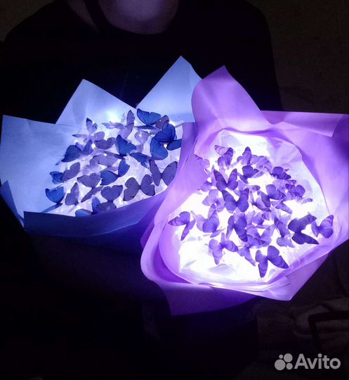 Букет из бабочек светящийся