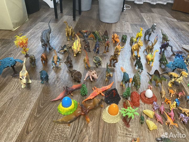 Динозавры игрушки