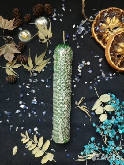 Ритуальная свеча на финансовое благополучие