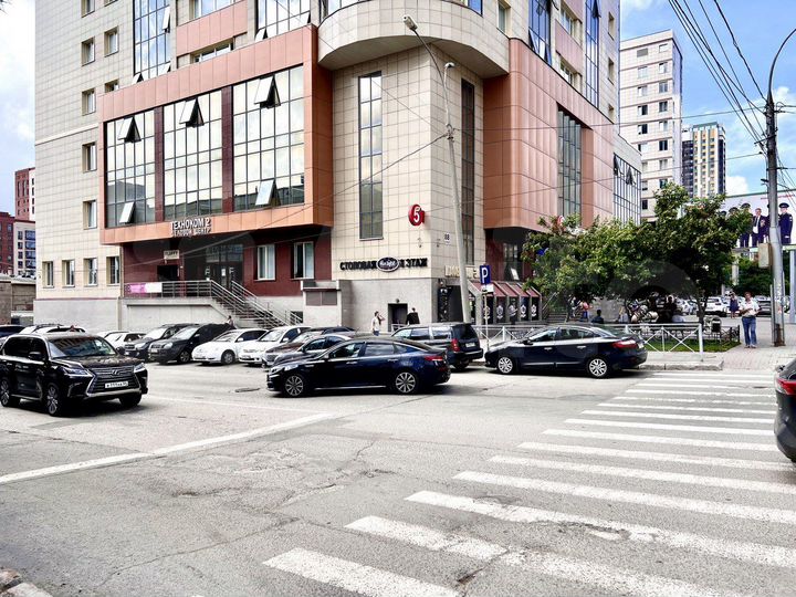 Надёжный габ. Первая линия улицы Фрунзе, 382 м²