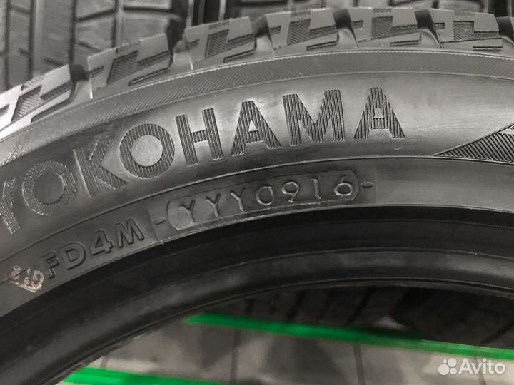 Yokohama Ice Guard IG50+ 215/50 R17