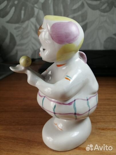Фарфоровые статуэтки СССР девочка с одуванчиком