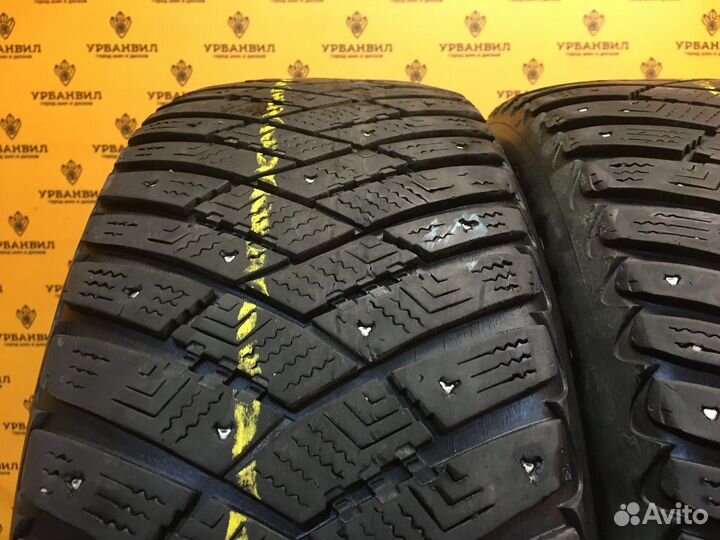 Goodyear Ultragrip Ice Arctic 215/60 R16 99T