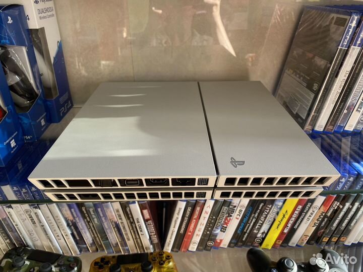 Sony PS4 White