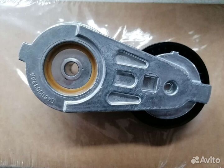 Натяжитель ремня генератора 2.4 Додж Крайслер