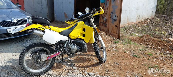 Suzuki ts200r