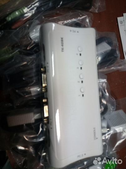 Квм-переключатель (KVM-switch) Trendnet TK-409K