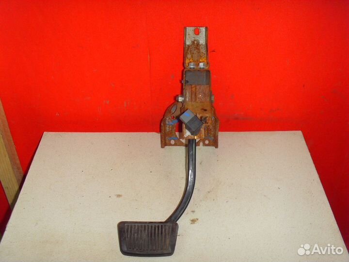 Педаль тормоза 328003X410 Hyundai i30 (GD)