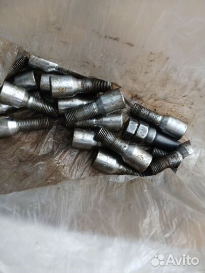 Болты на volkswagen polo