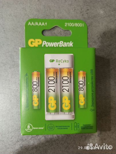 Зарядное устройство + аккумуляторы gp e211