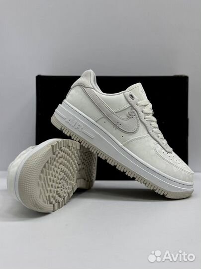 Кроссовки Nike Air Force 1